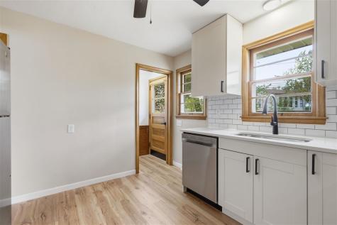 2058 NE 42nd Street Cedar Rapids IA 52402
