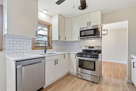 2058 NE 42nd Street Cedar Rapids IA 52402