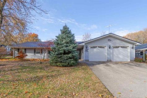 201 N Chestnut Winfield IA 52659