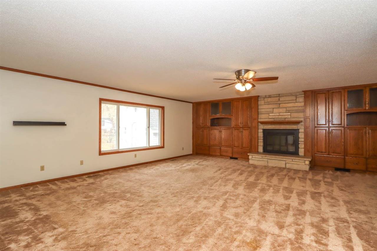 201 N Chestnut Winfield IA 52659