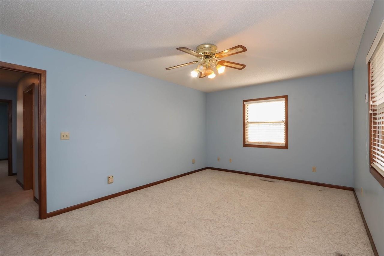 201 N Chestnut Winfield IA 52659