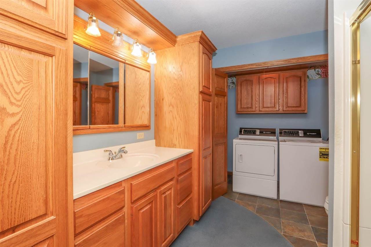 201 N Chestnut Winfield IA 52659