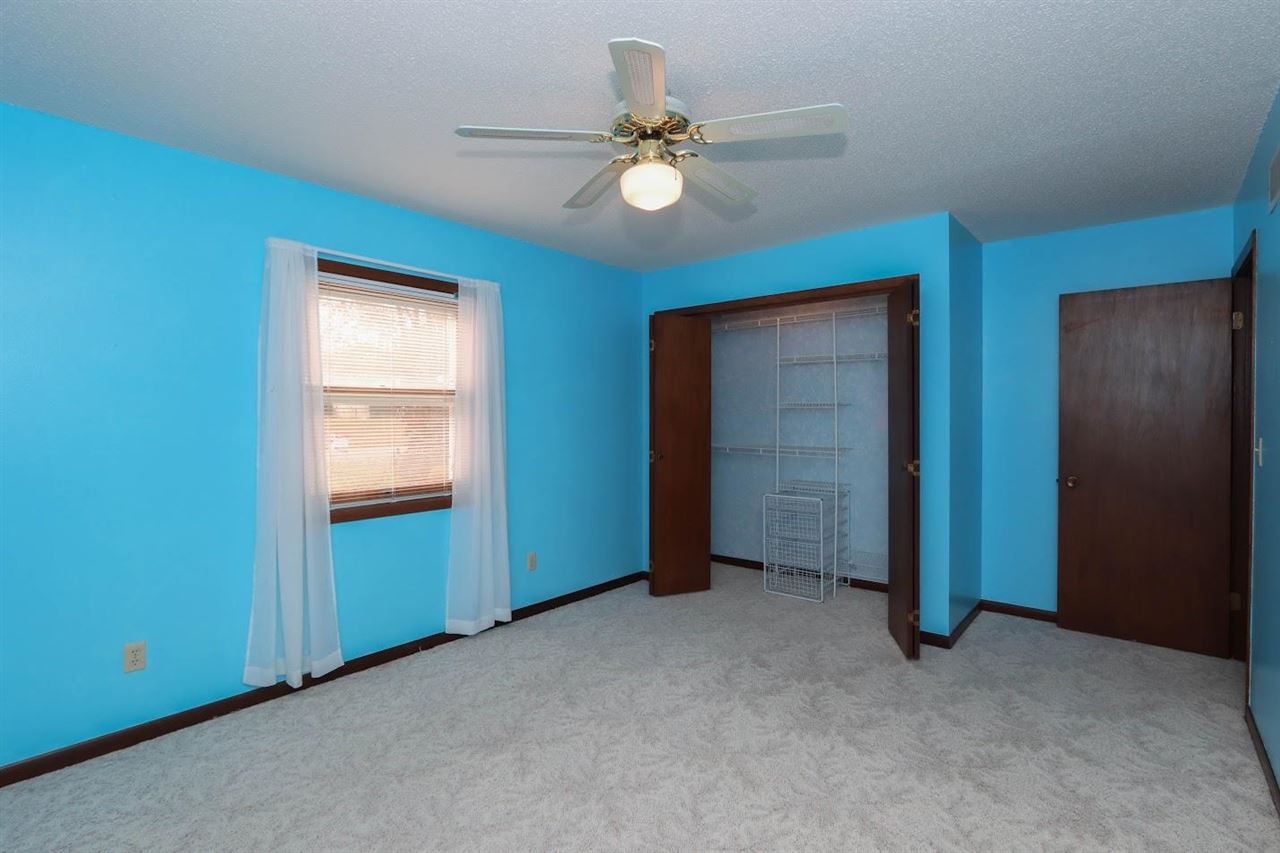 201 N Chestnut Winfield IA 52659
