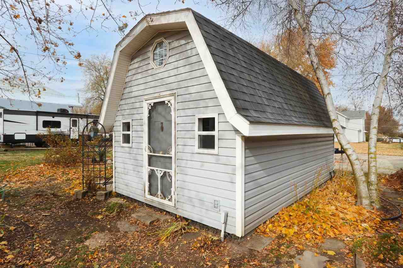 201 N Chestnut Winfield IA 52659