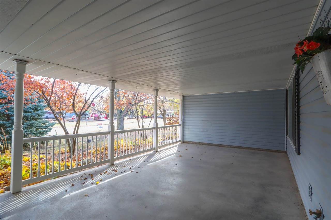 201 N Chestnut Winfield IA 52659