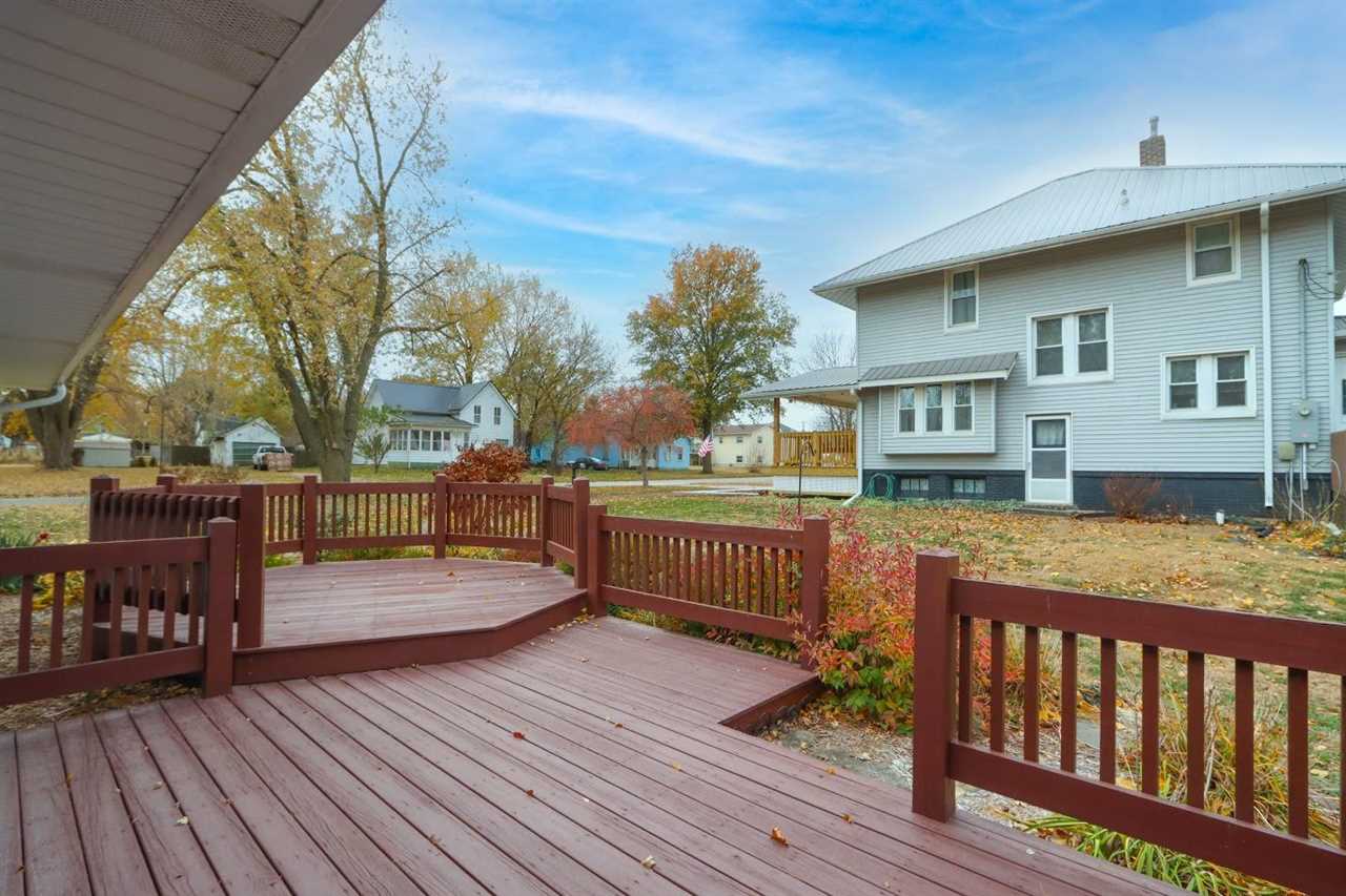 201 N Chestnut Winfield IA 52659
