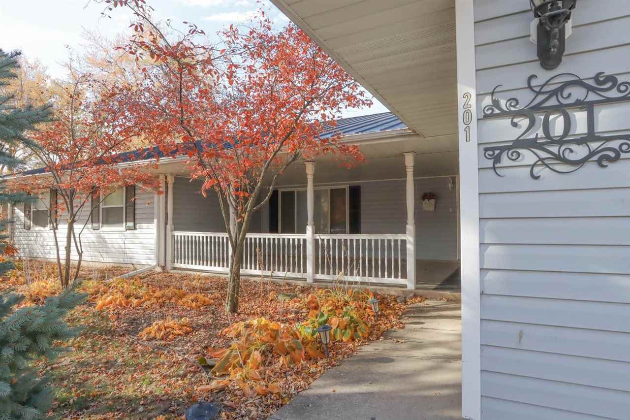 201 N Chestnut Winfield IA 52659