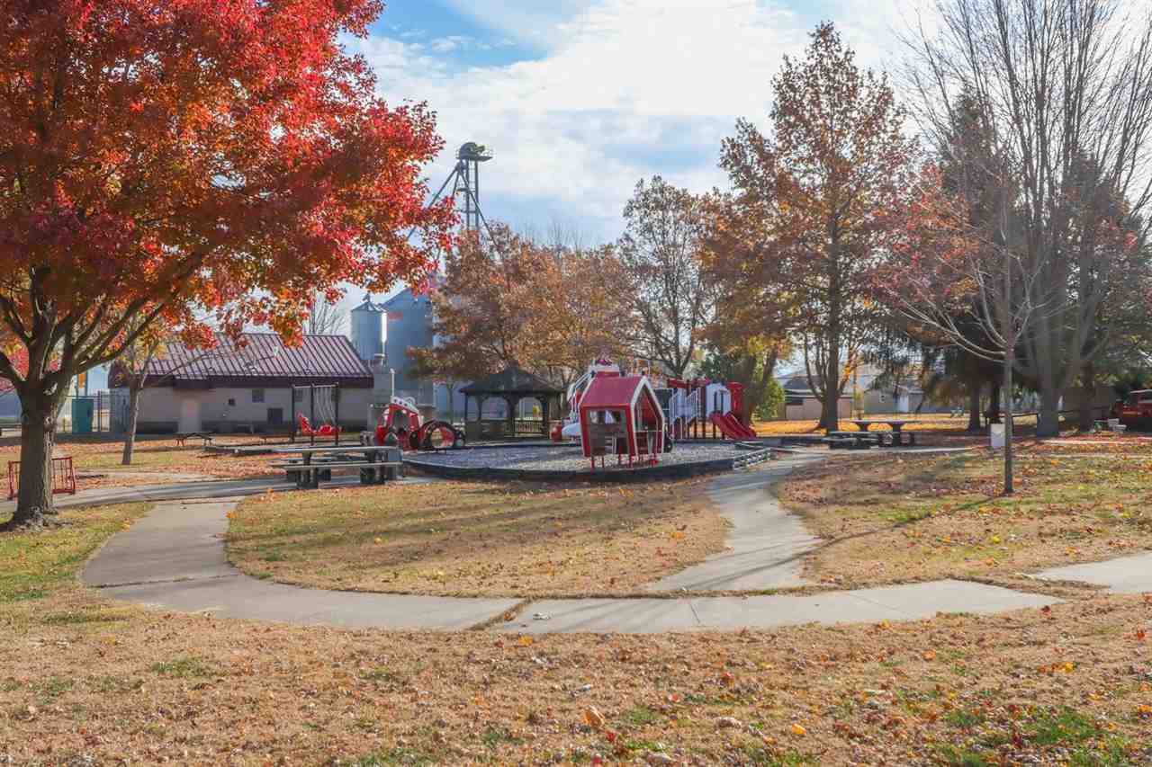 201 N Chestnut Winfield IA 52659