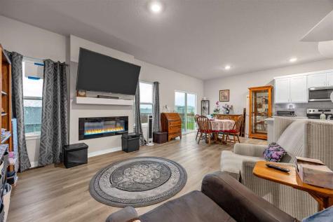 613 Maddie Lane Tiffin IA 52340