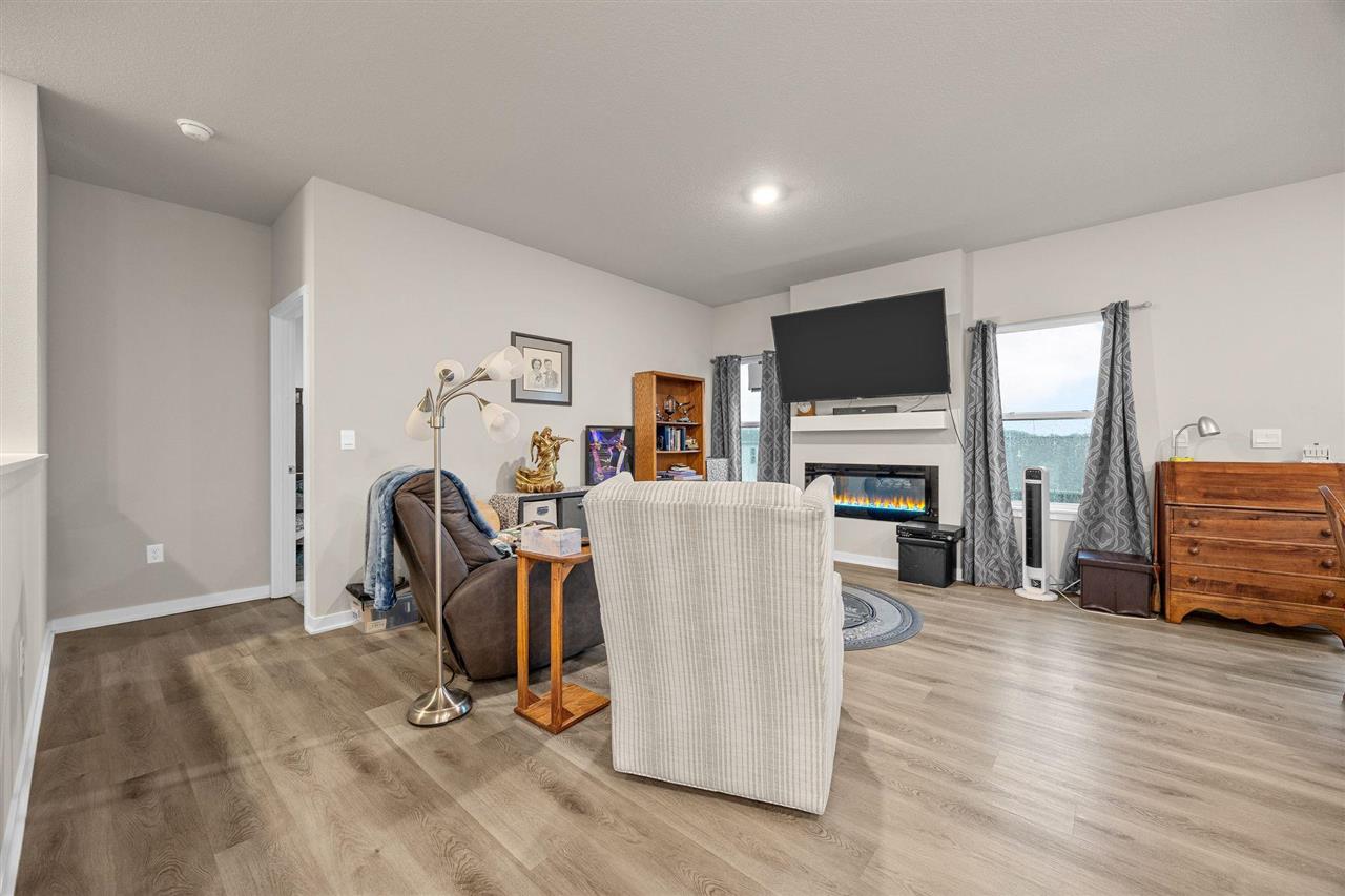 613 Maddie Lane Tiffin IA 52340