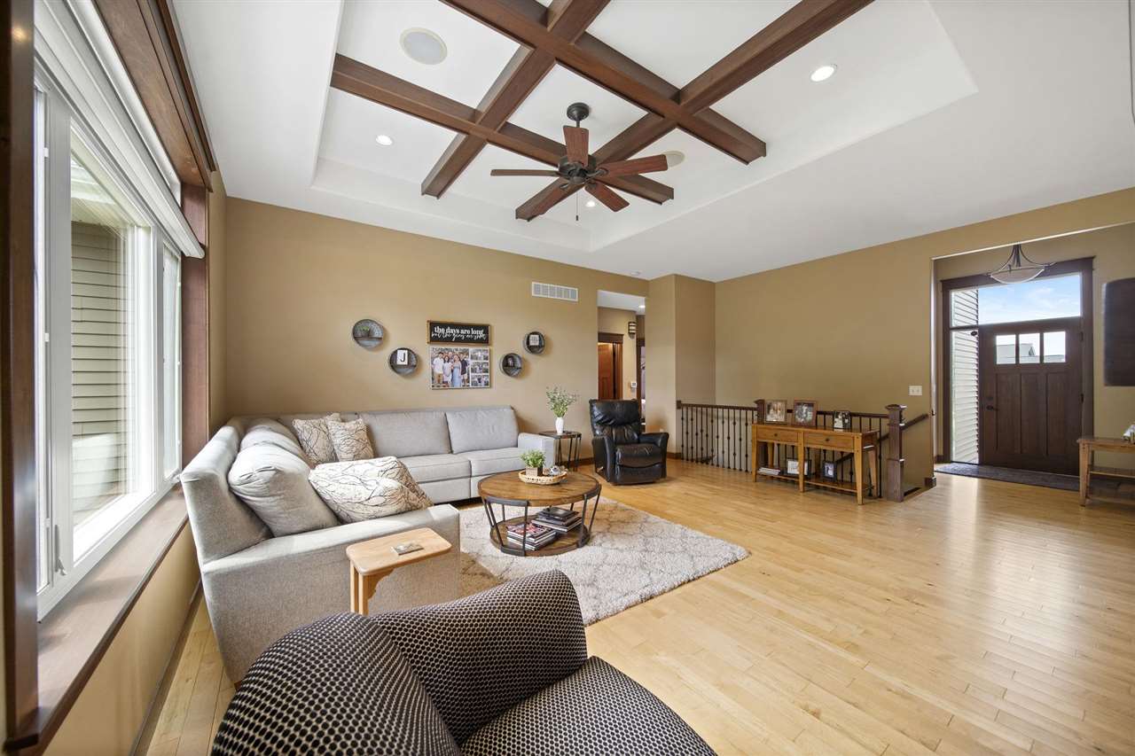 617 Majestic Oak Ridge Solon IA 52333