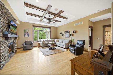 617 Majestic Oak Ridge Solon IA 52333