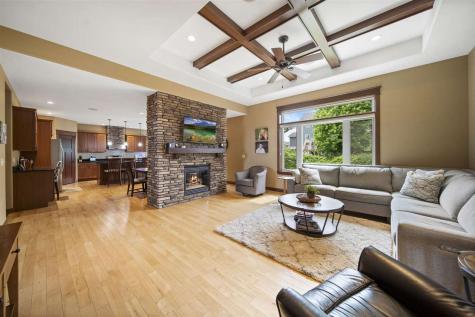 617 Majestic Oak Ridge Solon IA 52333