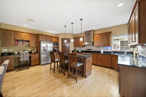 617 Majestic Oak Ridge Solon IA 52333