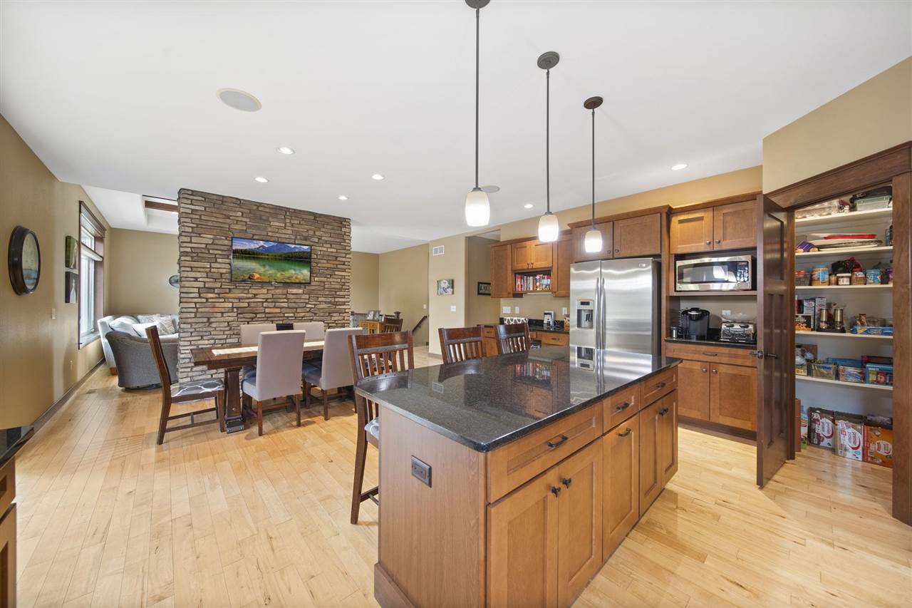 617 Majestic Oak Ridge Solon IA 52333