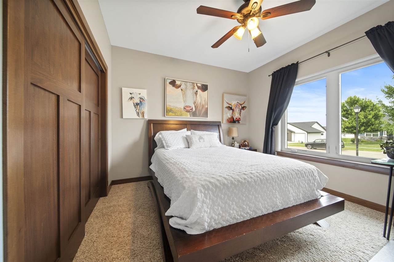 617 Majestic Oak Ridge Solon IA 52333