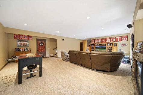 617 Majestic Oak Ridge Solon IA 52333