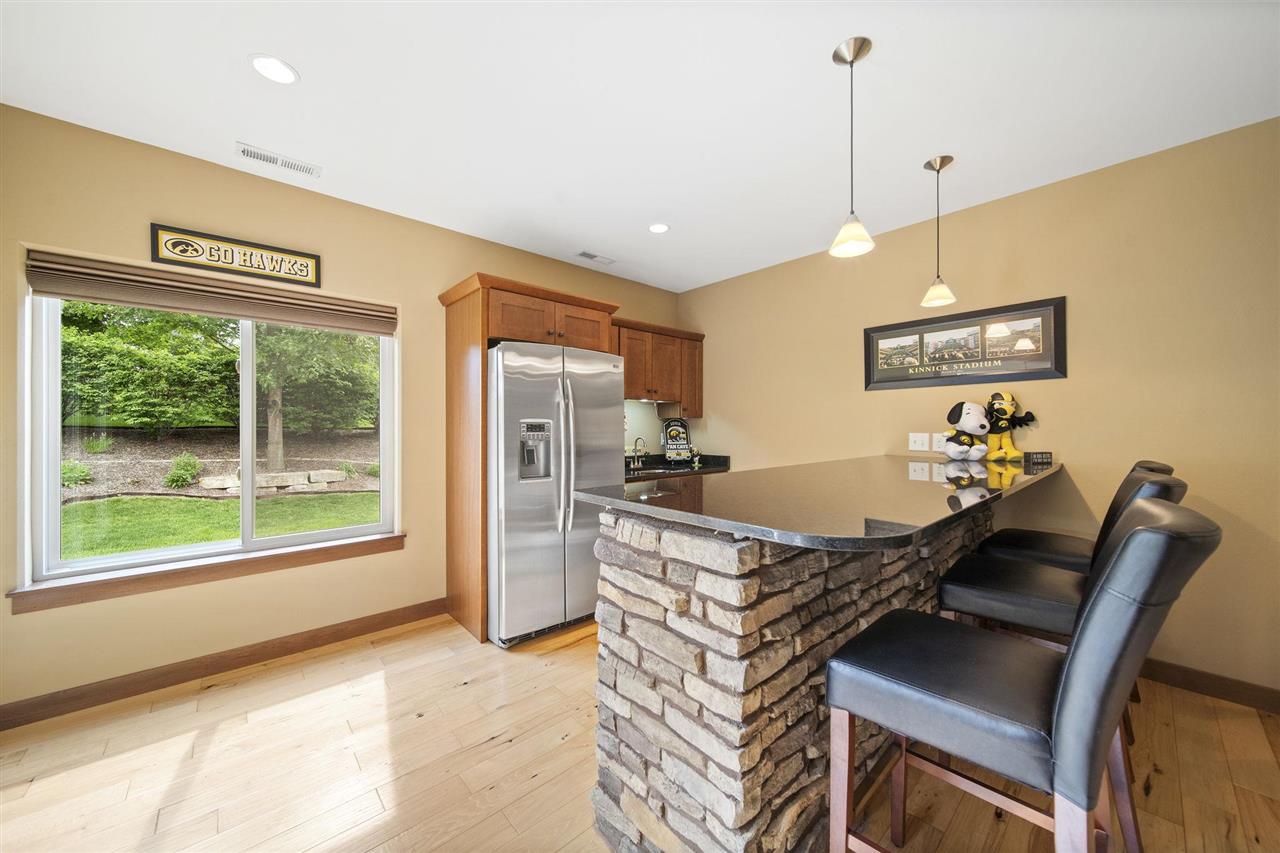 617 Majestic Oak Ridge Solon IA 52333