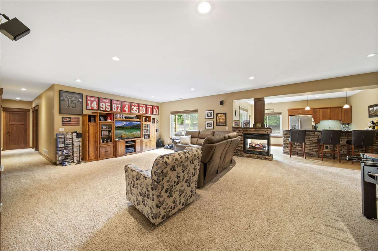 617 Majestic Oak Ridge Solon IA 52333