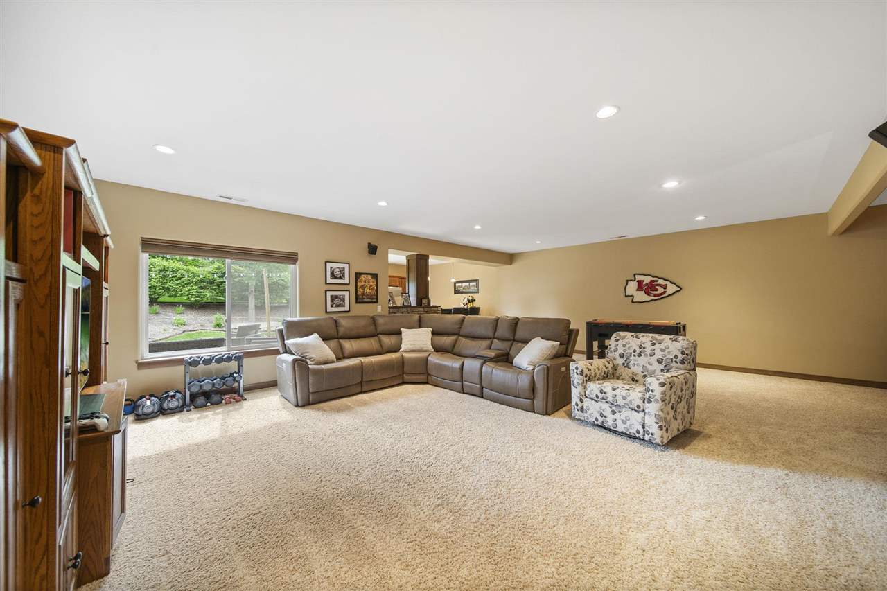 617 Majestic Oak Ridge Solon IA 52333