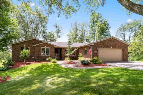 4823 NE Rapid Creek Road Iowa City IA 52240
