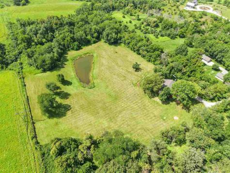 4823 NE Rapid Creek Road Iowa City IA 52240