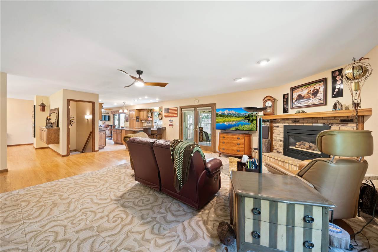 4823 NE Rapid Creek Road Iowa City IA 52240