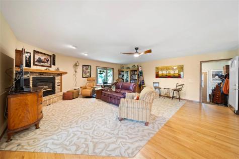 4823 NE Rapid Creek Road Iowa City IA 52240
