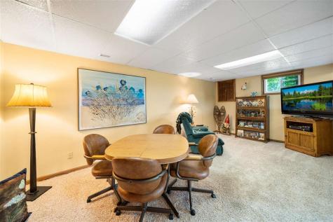4823 NE Rapid Creek Road Iowa City IA 52240