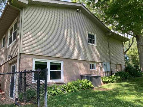4823 NE Rapid Creek Road Iowa City IA 52240