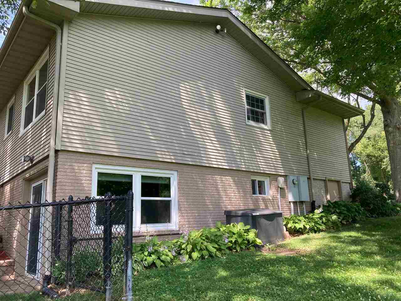 4823 NE Rapid Creek Road Iowa City IA 52240