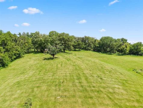 4823 NE Rapid Creek Road Iowa City IA 52240