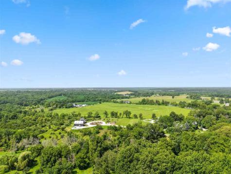 4823 NE Rapid Creek Road Iowa City IA 52240