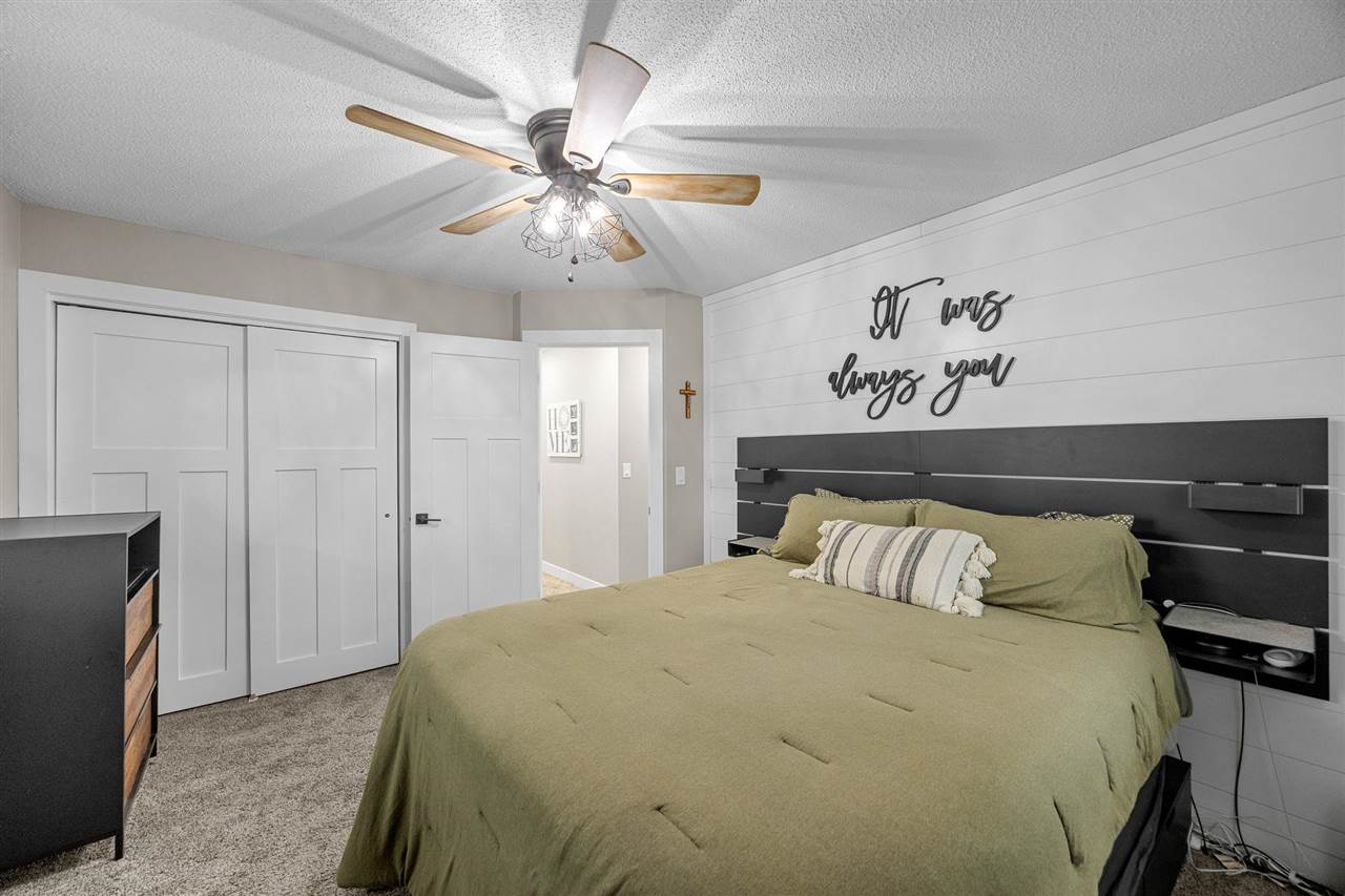 2400 Victoria Drive SW Cedar Rapids IA 52404