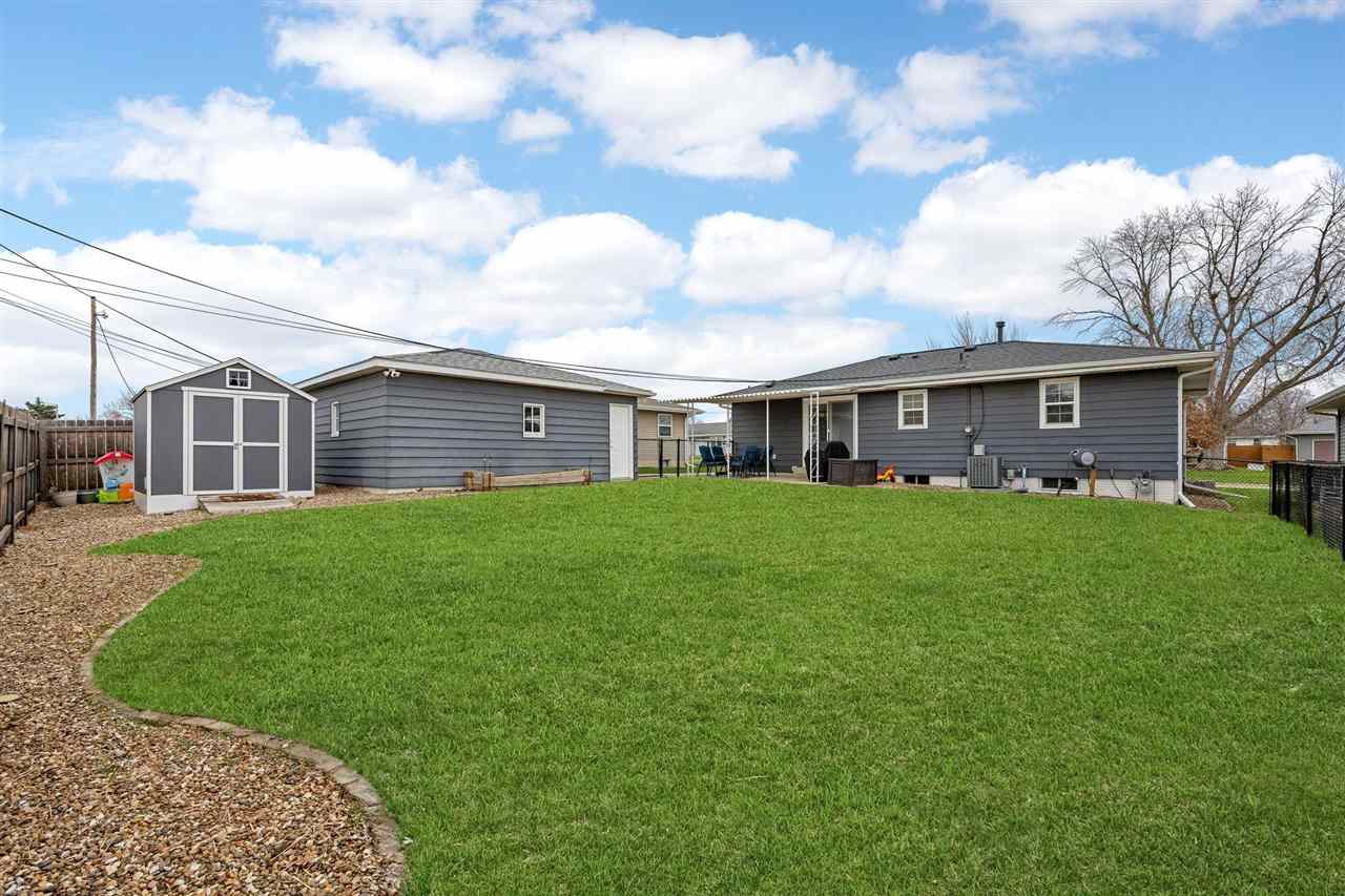 2400 Victoria Drive SW Cedar Rapids IA 52404