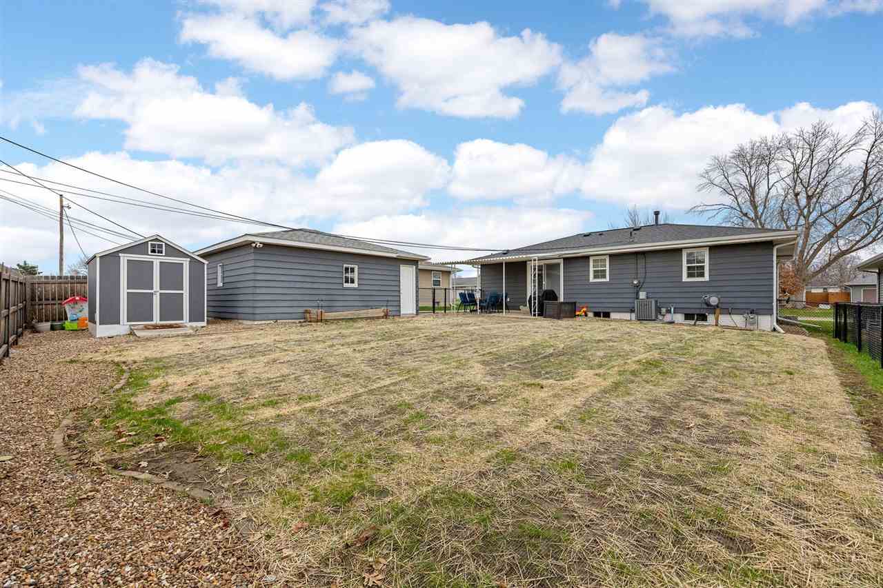 2400 Victoria Drive SW Cedar Rapids IA 52404