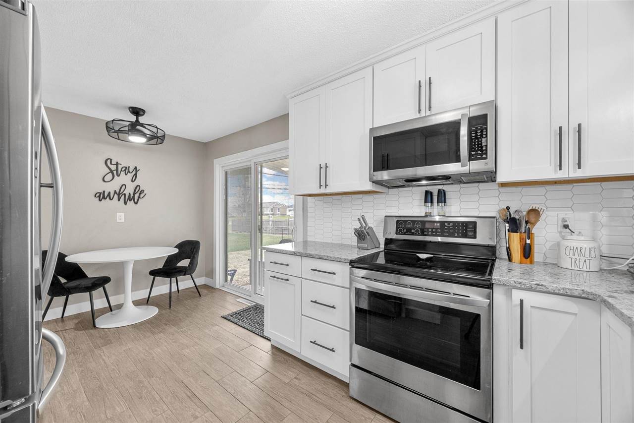 2400 Victoria Drive SW Cedar Rapids IA 52404