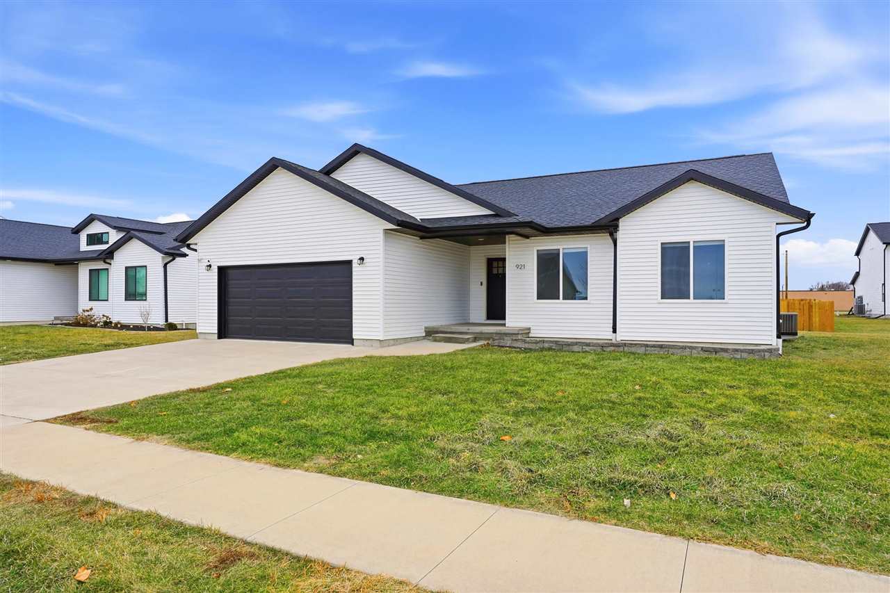 921 S 12th Avenue Washington IA 52353