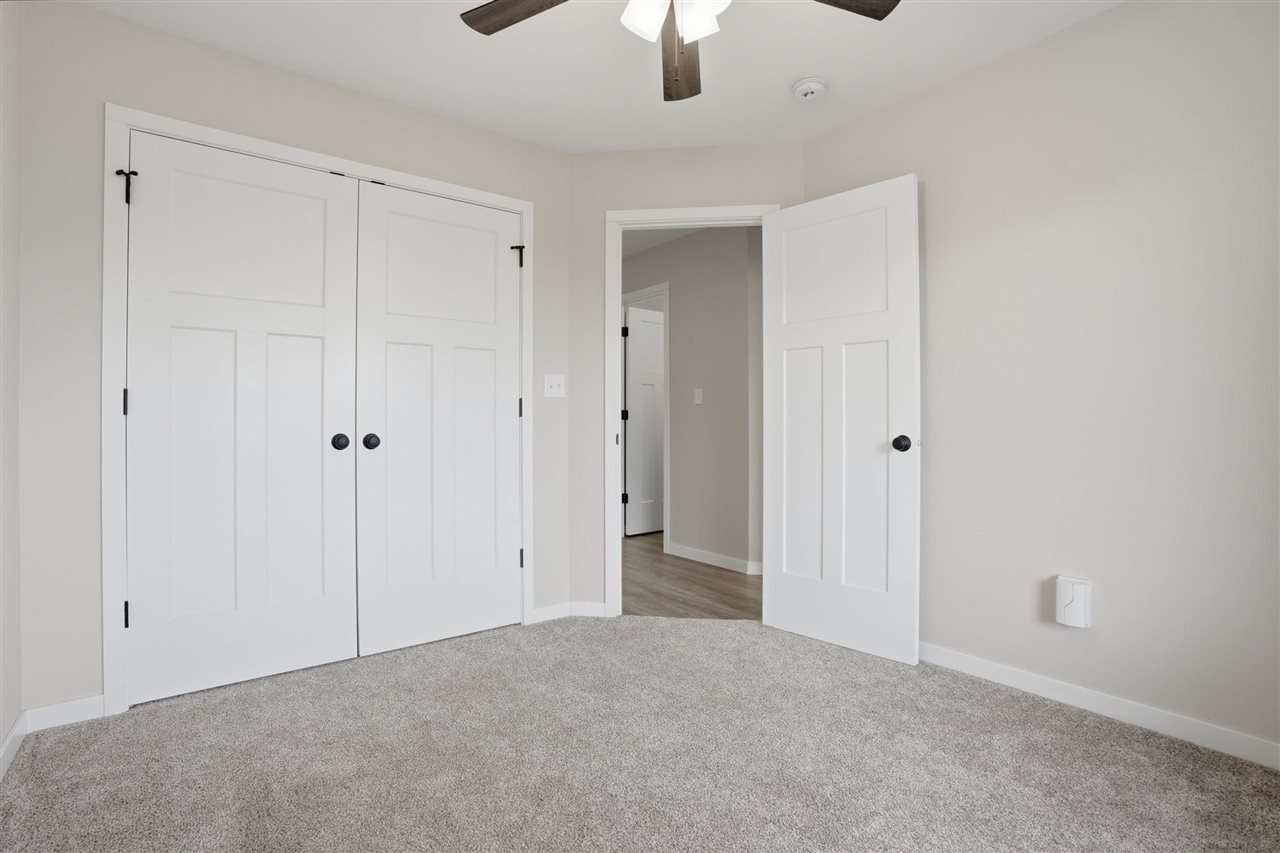 921 S 12th Avenue Washington IA 52353