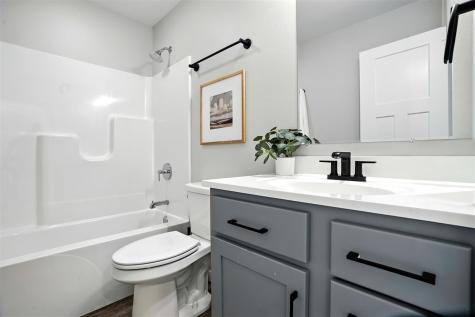 921 S 12th Avenue Washington IA 52353