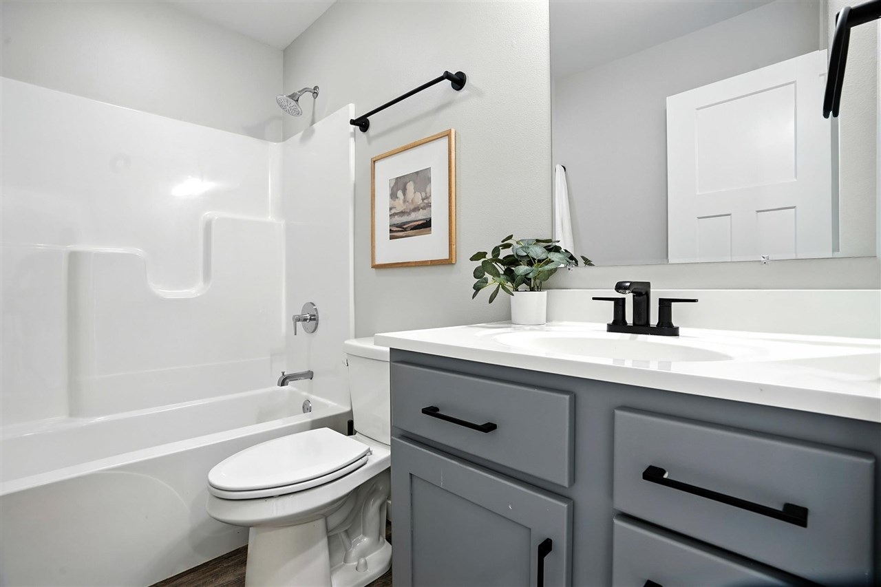 921 S 12th Avenue Washington IA 52353