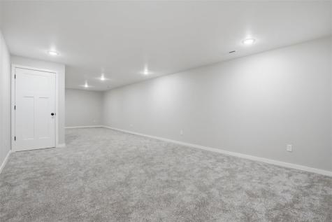 921 S 12th Avenue Washington IA 52353