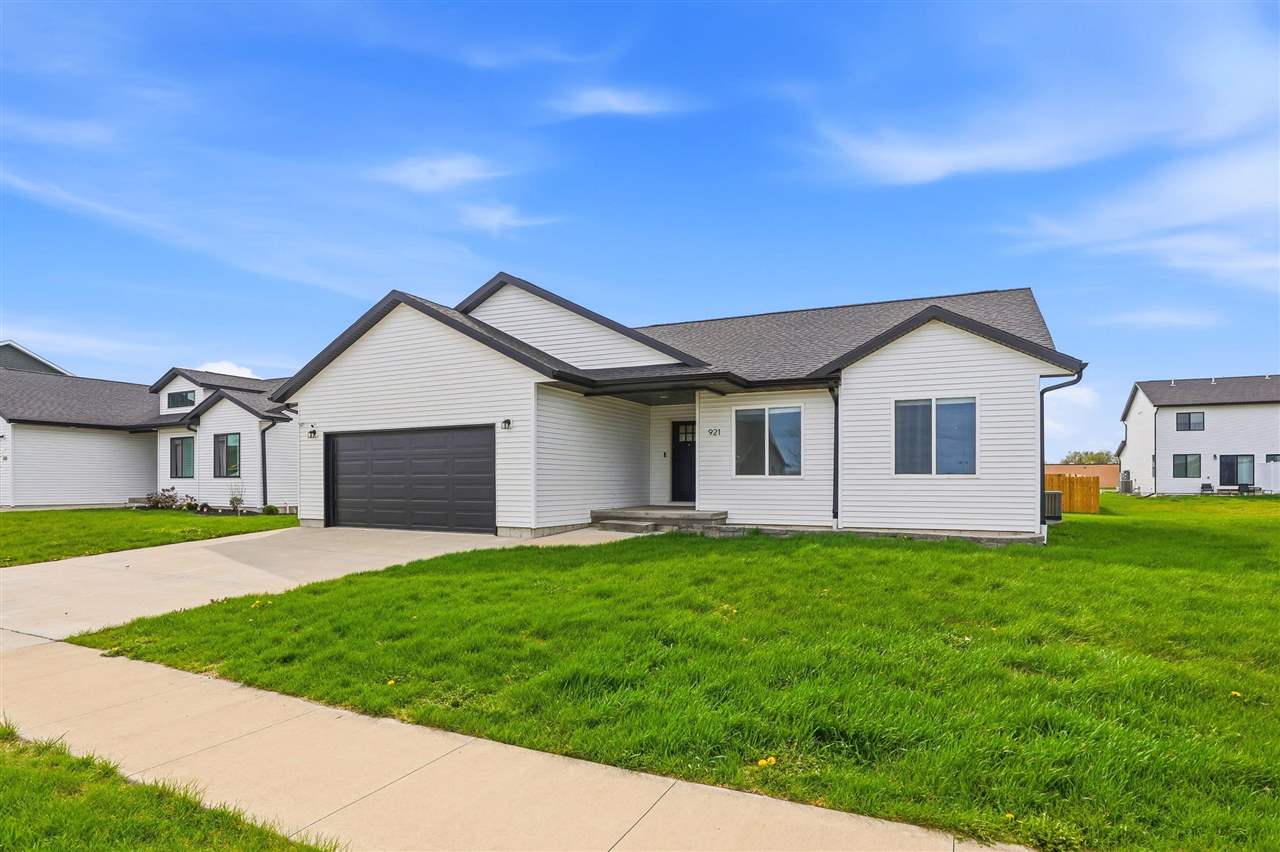 921 S 12th Avenue Washington IA 52353