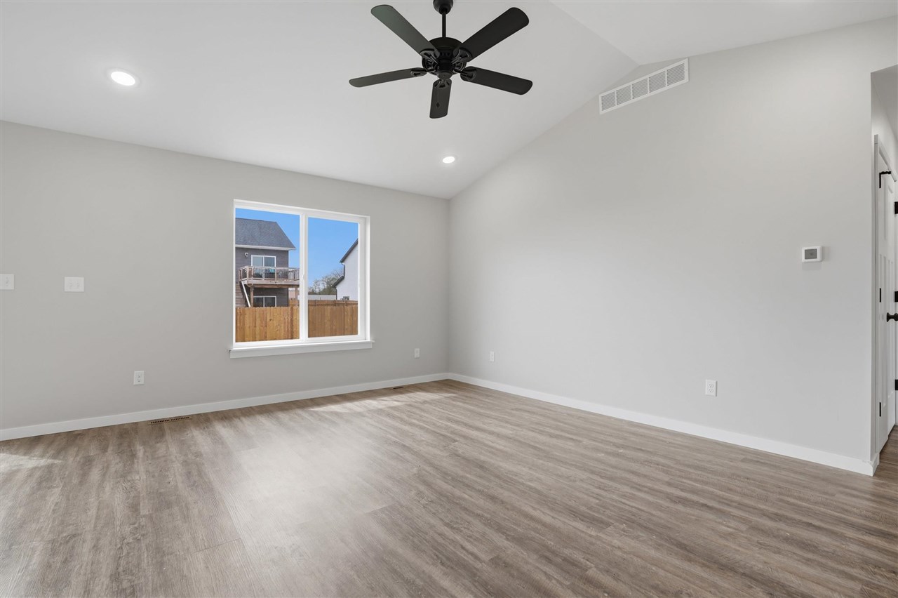 921 S 12th Avenue Washington IA 52353