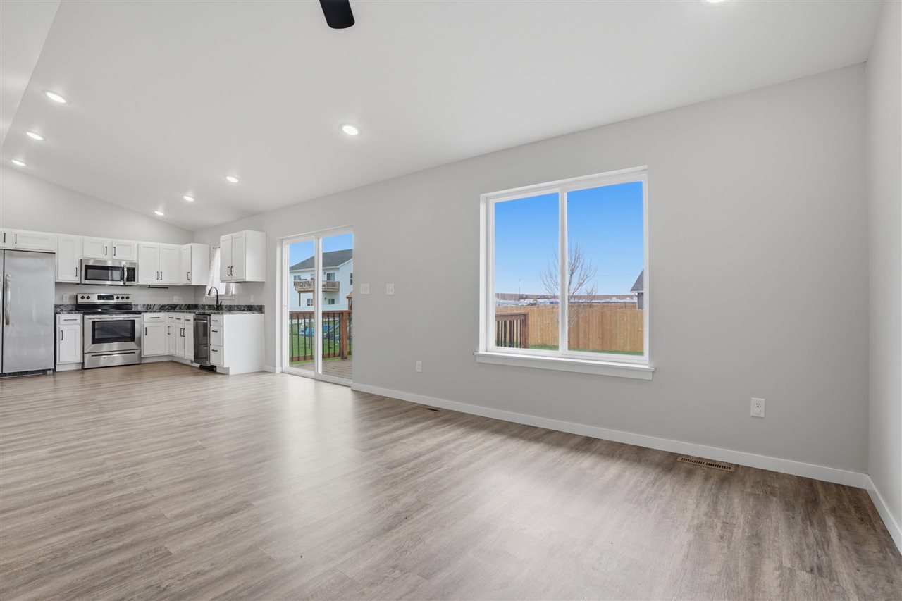 921 S 12th Avenue Washington IA 52353