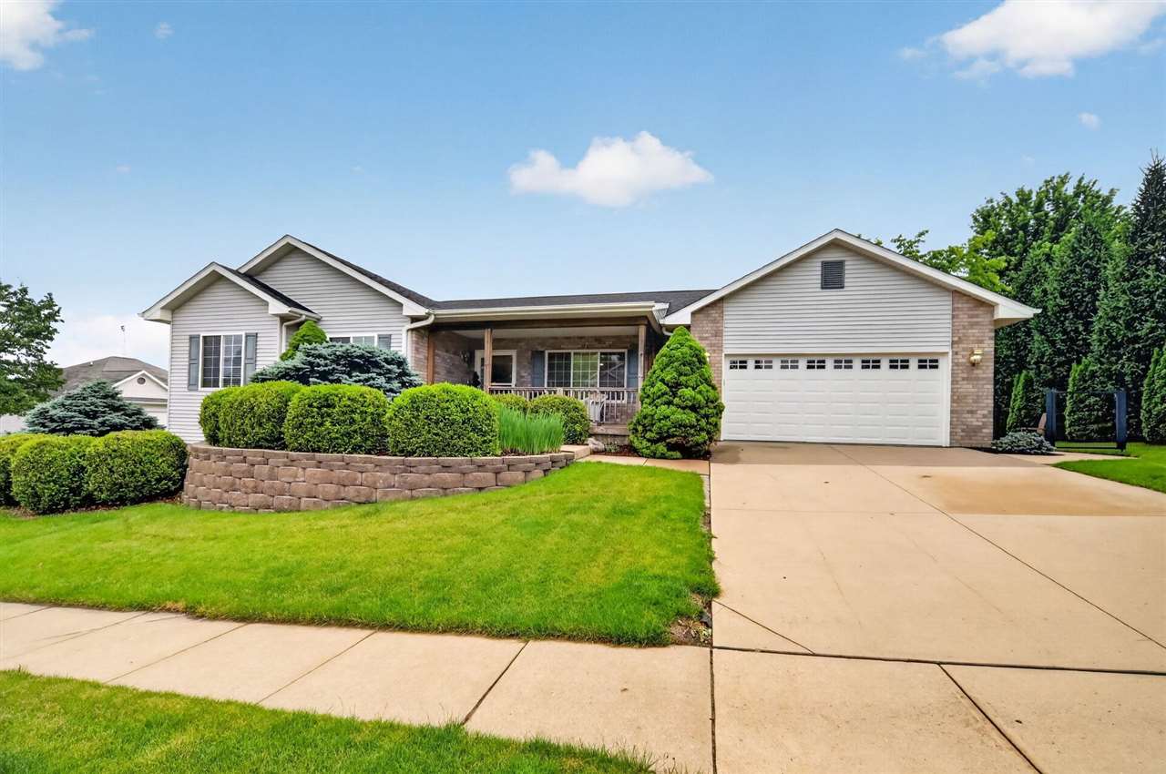 7 Phyliss Place Iowa City IA 52245
