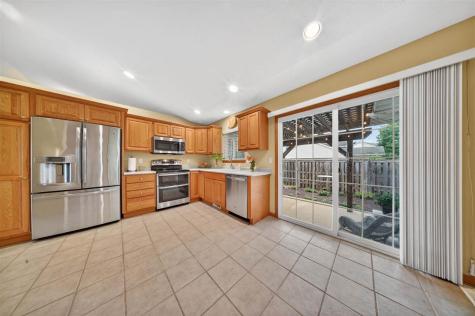 7 Phyliss Place Iowa City IA 52245