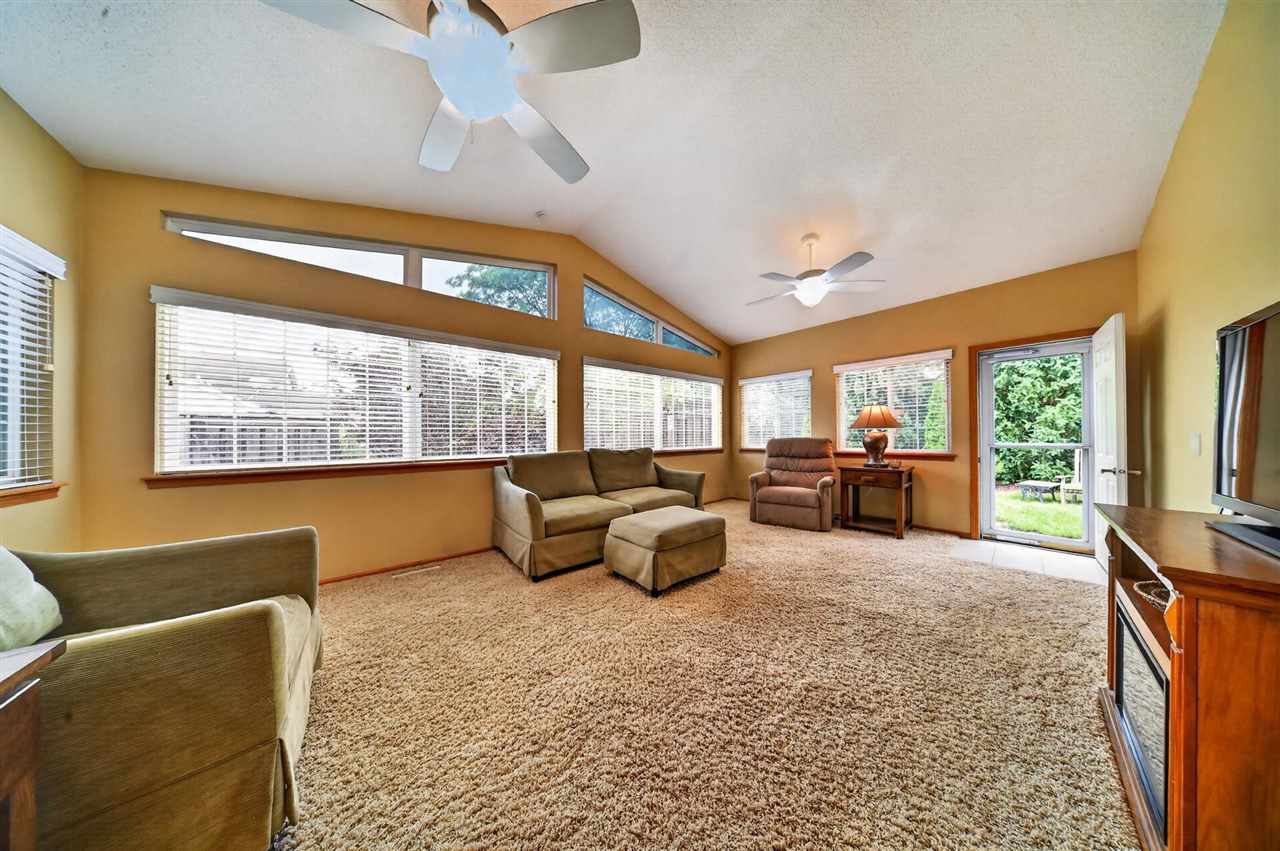 7 Phyliss Place Iowa City IA 52245