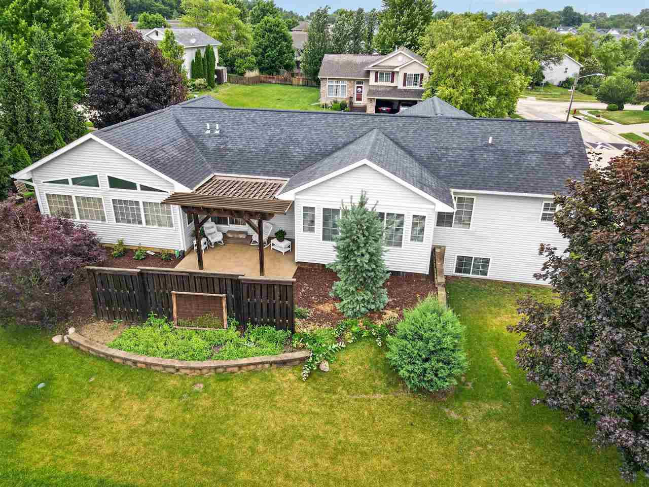 7 Phyliss Place Iowa City IA 52245