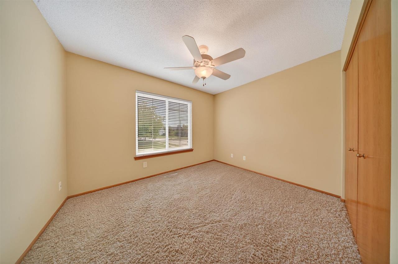 7 Phyliss Place Iowa City IA 52245